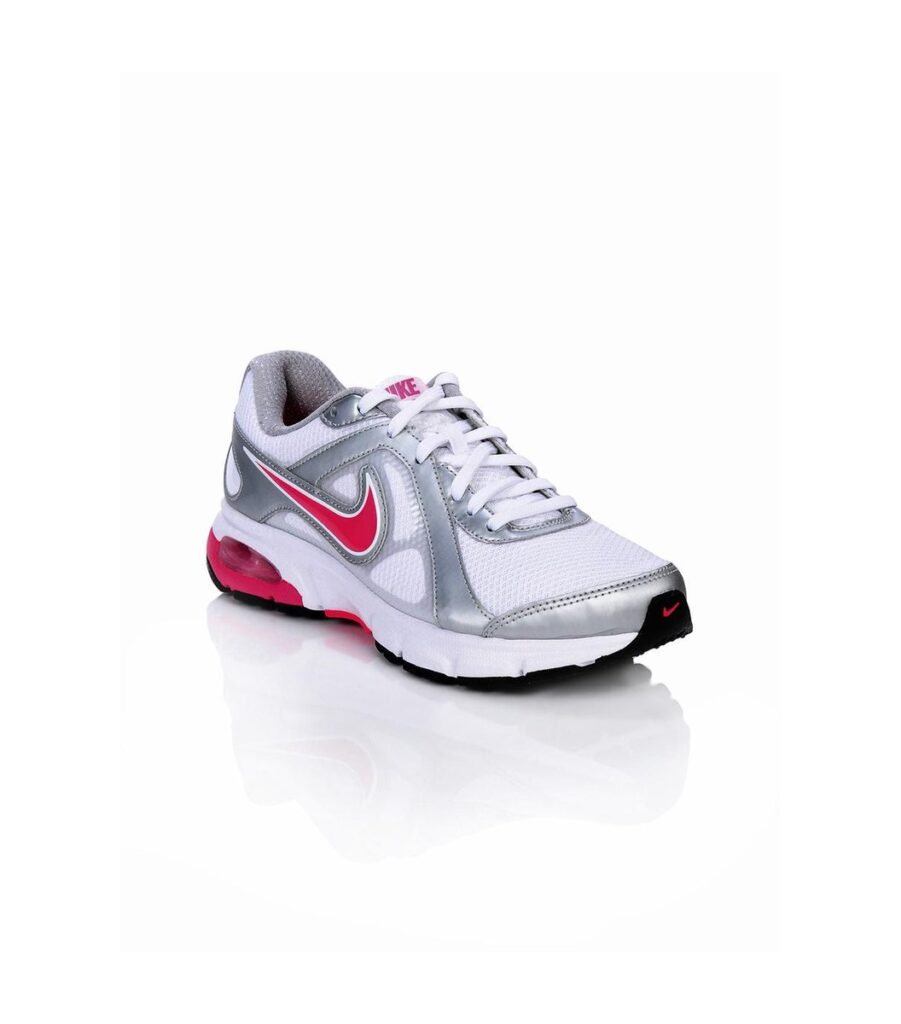 Air Dictate White Sports Shoes