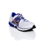 Zoom White Sports Shoes